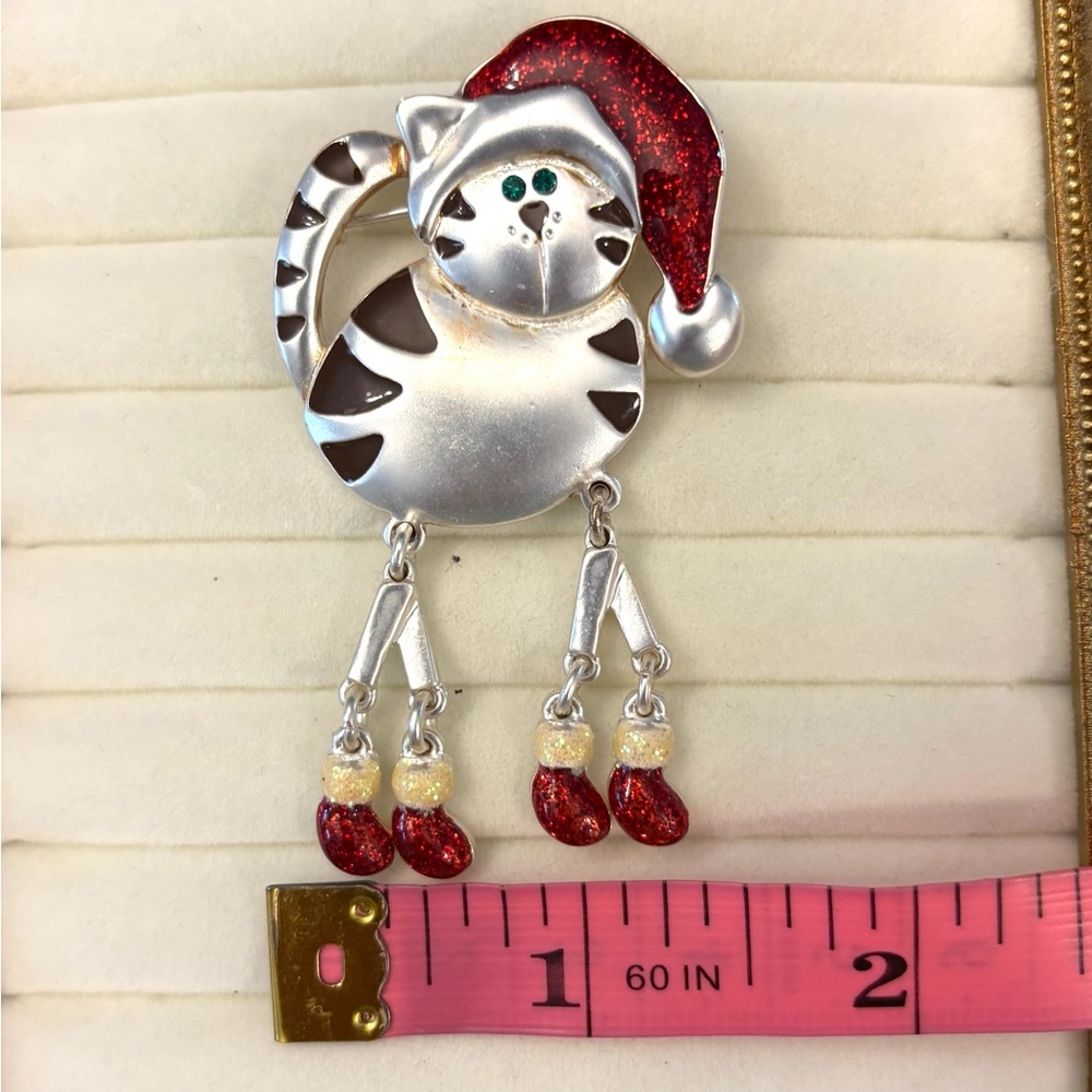 Green Eyed Christmas Cat Brooch Pin Articulated Red Cap Mittens Sparkle Enamel - Picture 3 of 6